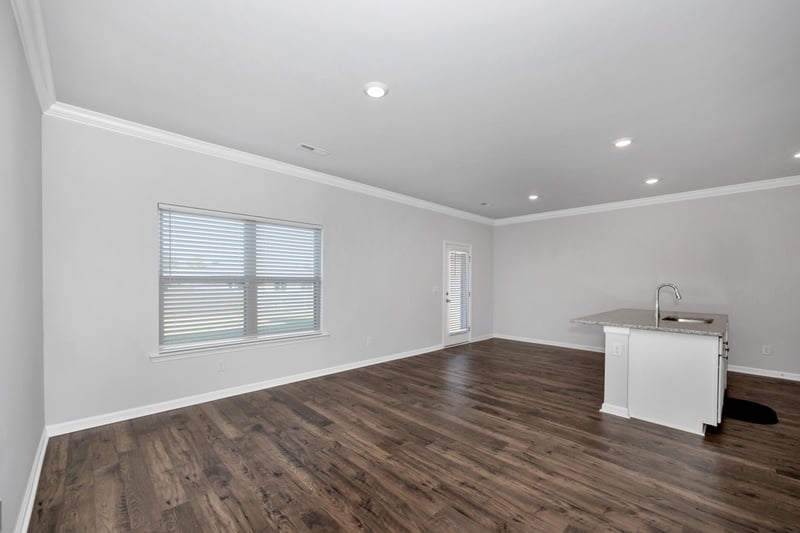 26499 Riparian Dr, Athens, AL 35613
