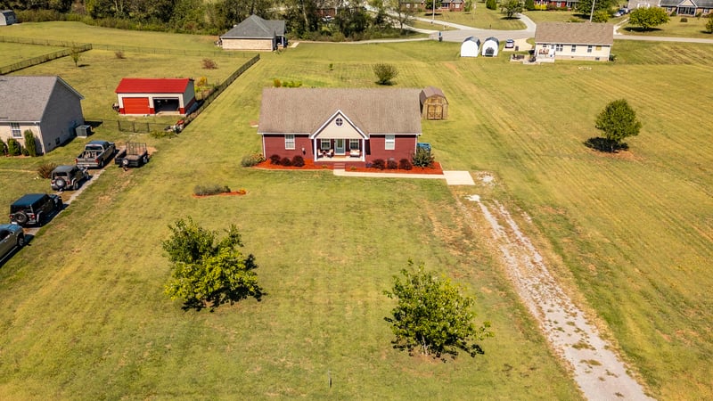 1017 Spire Way Dr, Castalian Springs, TN 37031