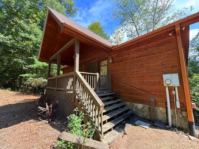679 Mountain View Cir, Blue Ridge, GA 30513