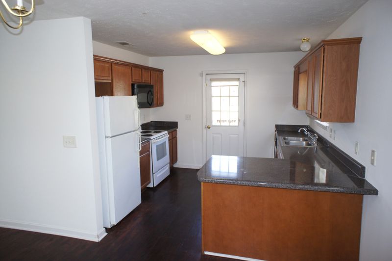 1114 Phelissa Dr, La Vergne, TN 37086