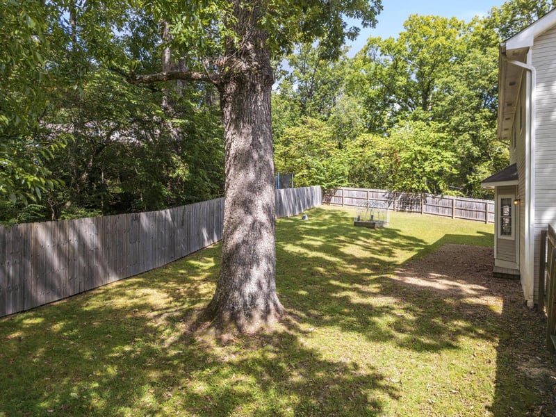 302 Mcfarland Rd, Lookout Mountain, GA 30750