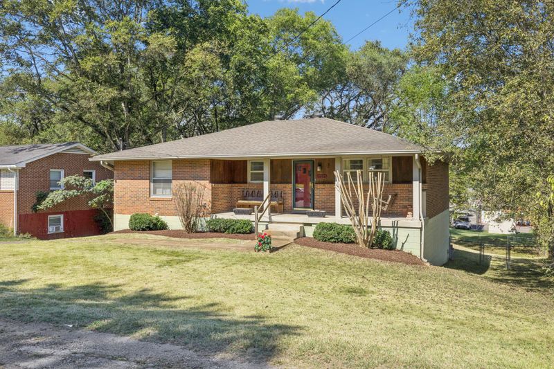5006 Bonnawell Dr, Hermitage, TN 37076