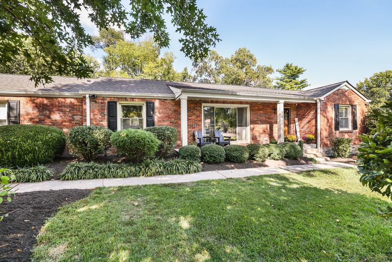 610 Farrell Pkwy, Nashville, TN 37220