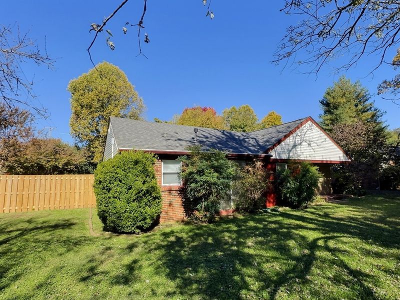 1301 Richland Pl, Murfreesboro, TN 37130