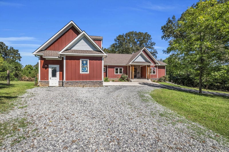 426 Simmons Tawzer Rd, Chickamauga, GA 30707