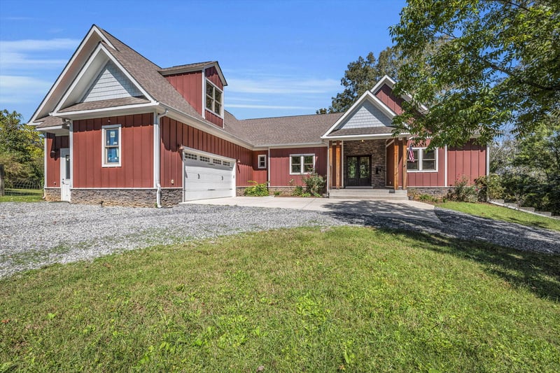 426 Simmons Tawzer Rd, Chickamauga, GA 30707