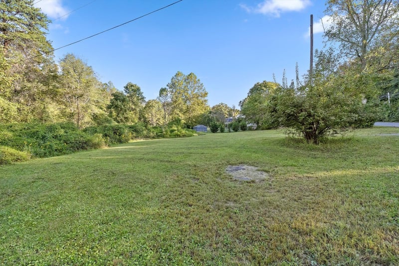 1612 Lula Lake Rd, Lookout Mountain, GA 30750