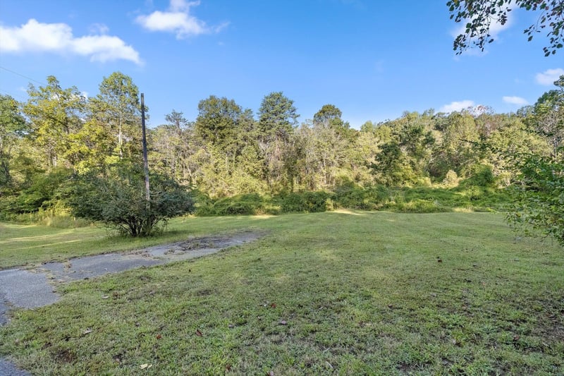 1612 Lula Lake Rd, Lookout Mountain, GA 30750