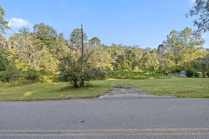 1612 Lula Lake Rd, Lookout Mountain, GA 30750