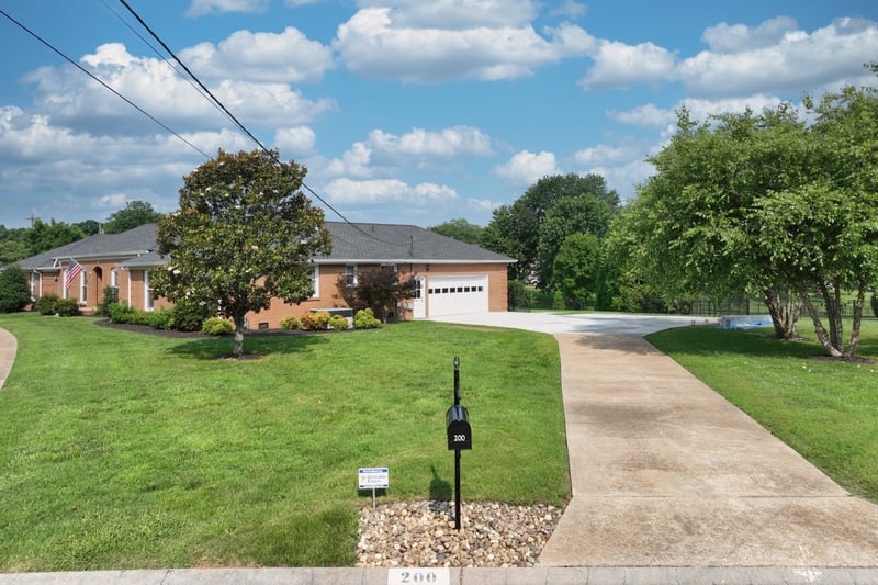 200 Rising Sun Ter, Old Hickory, TN 37138