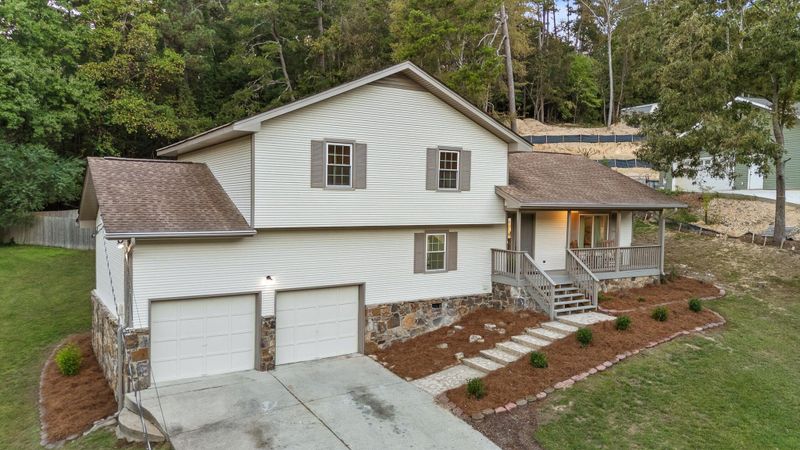 1058 Woodgate Rd, Ringgold, GA 30736