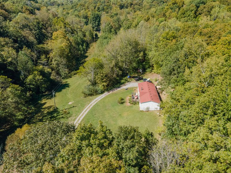 2530 Sammie Ln, Thompsons Station, TN 37179