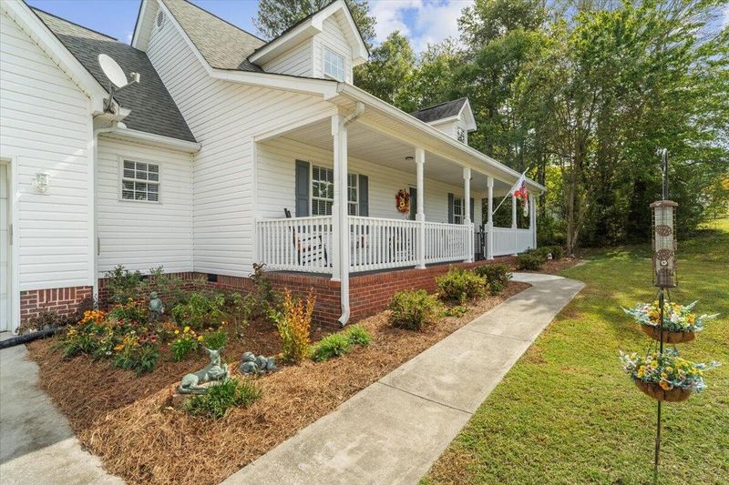 3194 Reed Rd, Tunnel Hill, GA 30755
