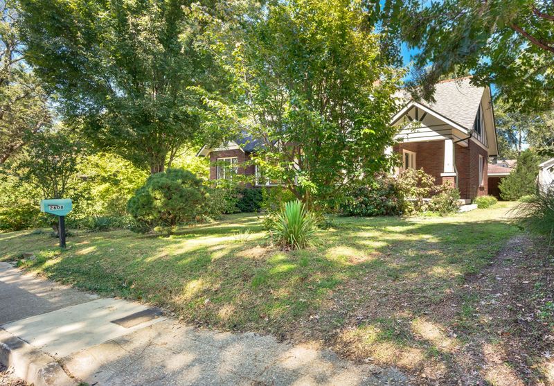 2608 W Linden Ave, Nashville, TN 37212