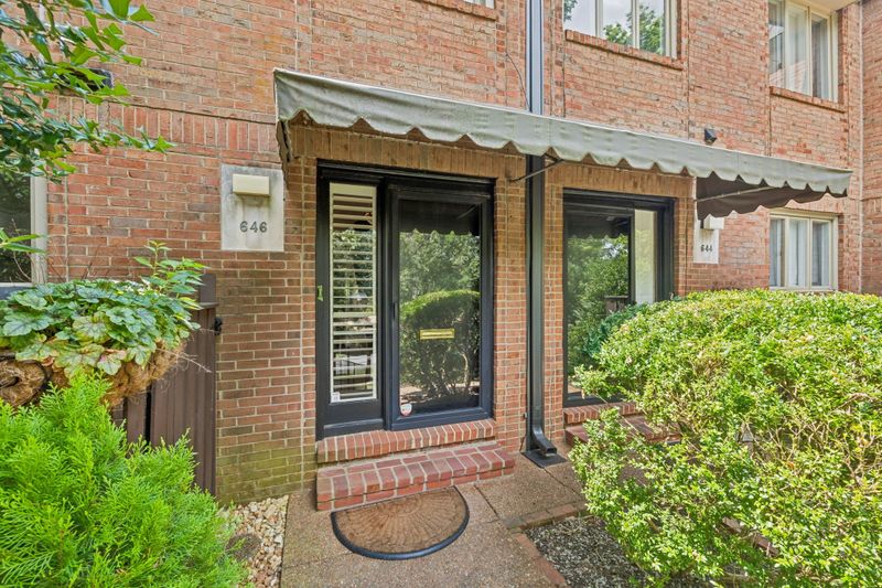 646 Timber Ln, Nashville, TN 37215
