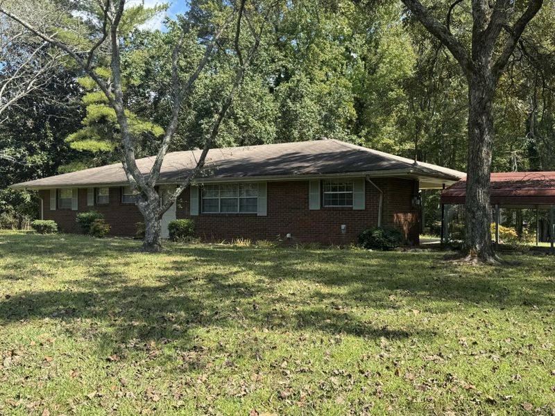 1297 Keys Rd, Tunnel Hill, GA 30755