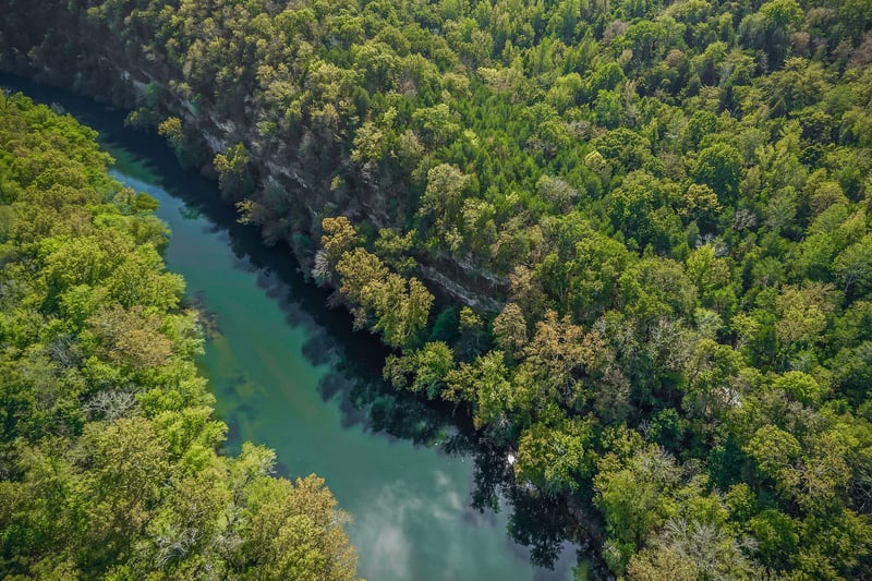 43 Moss Bend Ln, Lancaster, TN 38569