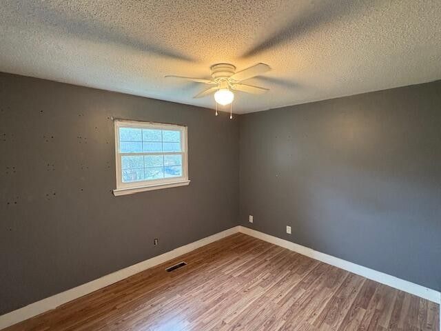 4 Dogwood Dr, Fort Oglethorpe, GA 30742
