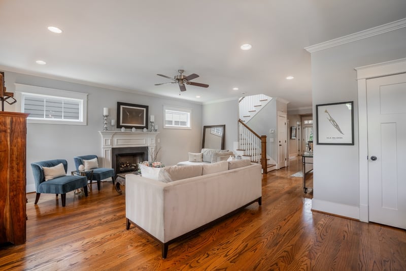 923 S Douglas Ave, Nashville, TN 37204