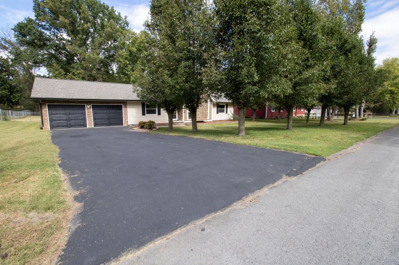 241 Meadow Green Dr, Ringgold, GA 30736