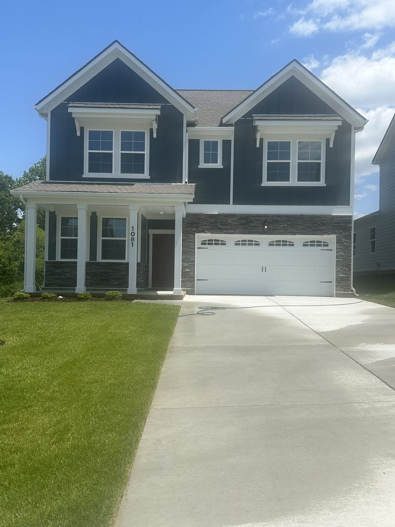 1081 Large Poppy Dr, La Vergne, TN 37086