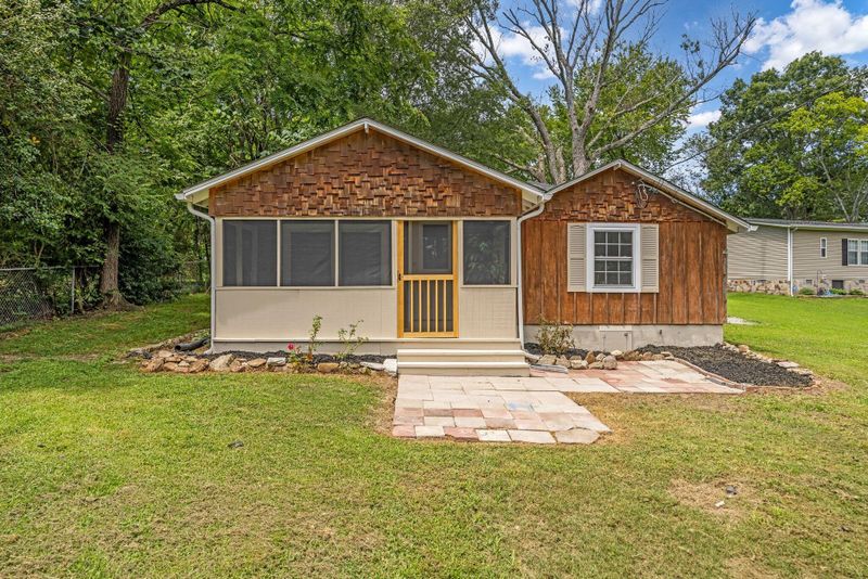 269 E Circle Dr, Rossville, GA 30741