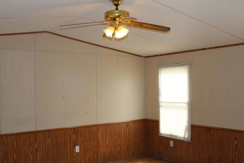 24104 Bain Rd, Athens, AL 35613