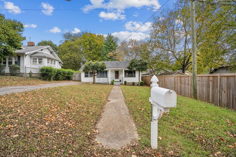 106 44th Ave N, Nashville, TN 37209
