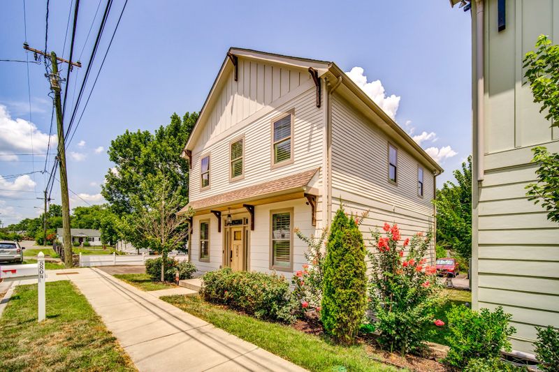 5804 Maxon Ave, Nashville, TN 37209