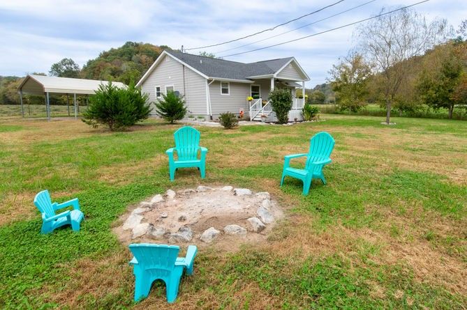 2835 Knob Creek Rd, Columbia, TN 38401