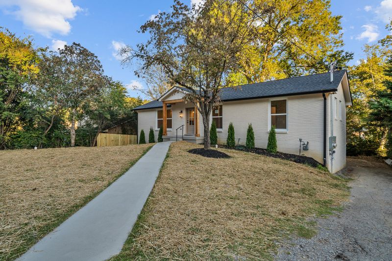4928 Sherman Oaks Dr, Nashville, TN 37211