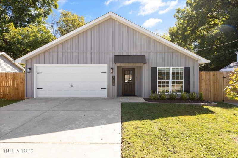 1304 Jefferson Ave, Maryville, TN 37804