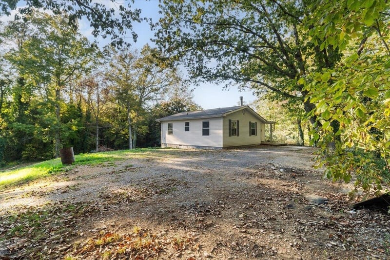 2385 Old Federal Rd S, Chatsworth, GA 30705