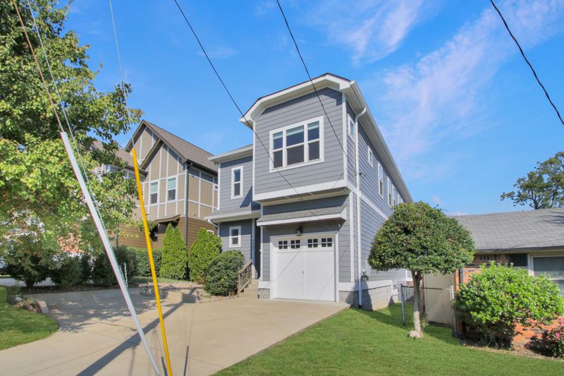 2247 Greenwood Ave, Nashville, TN 37206
