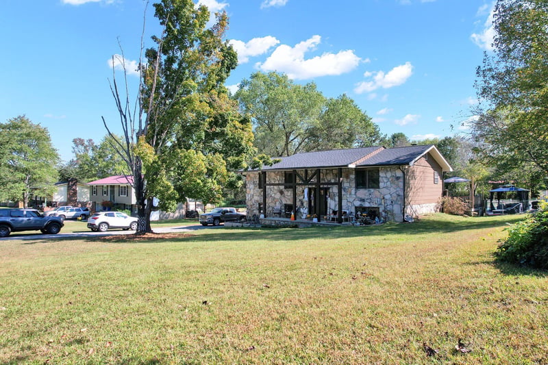 663 Diamond Cir, La Fayette, GA 30728