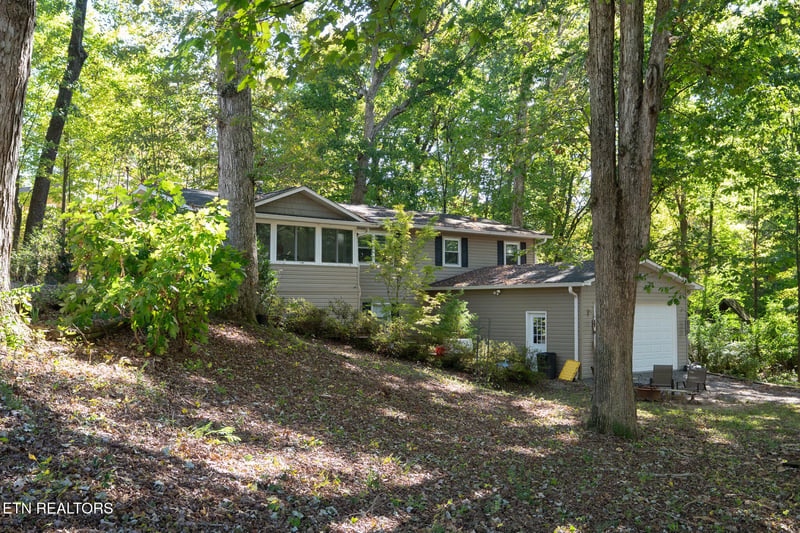 1631 Maplegreen Ln, Knoxville, TN 37922