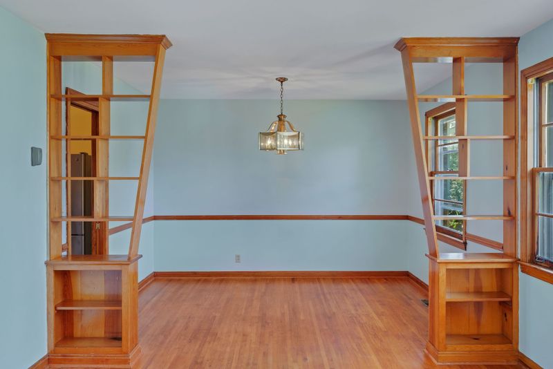 518 Scholarship Dr, Nashville, TN 37209