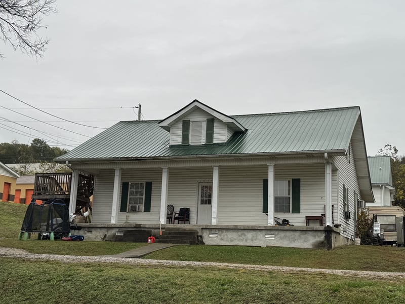 303 Jefferson Ave E, Carthage, TN 37030