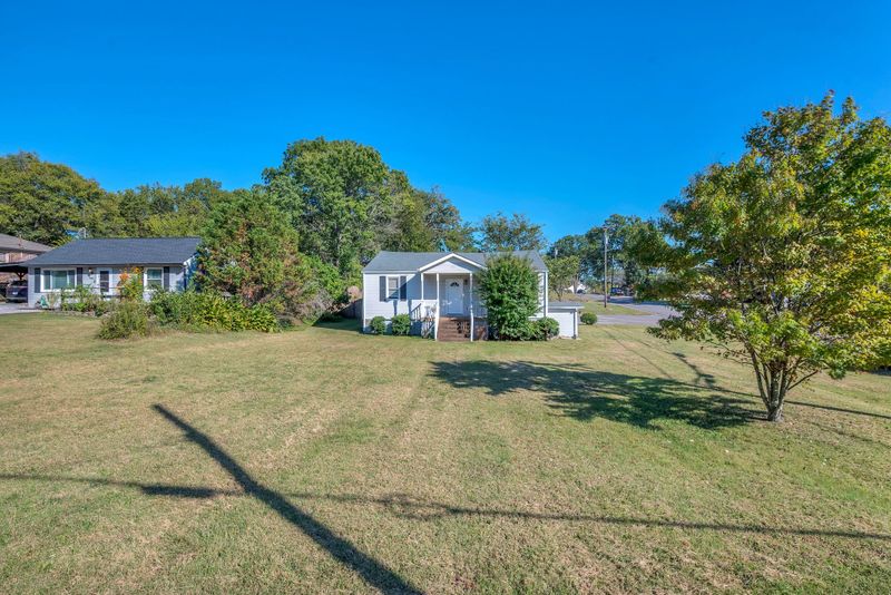 212 37th Ave N, Nashville, TN 37209