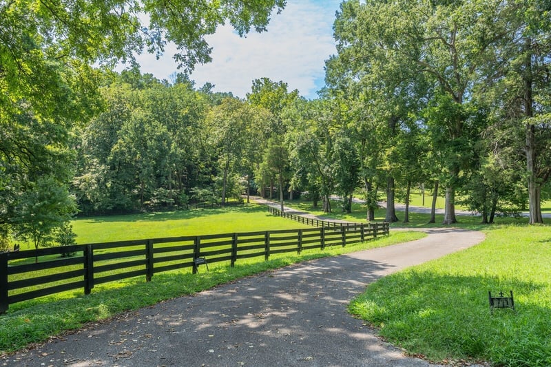 711 Hill Rd, Brentwood, TN 37027