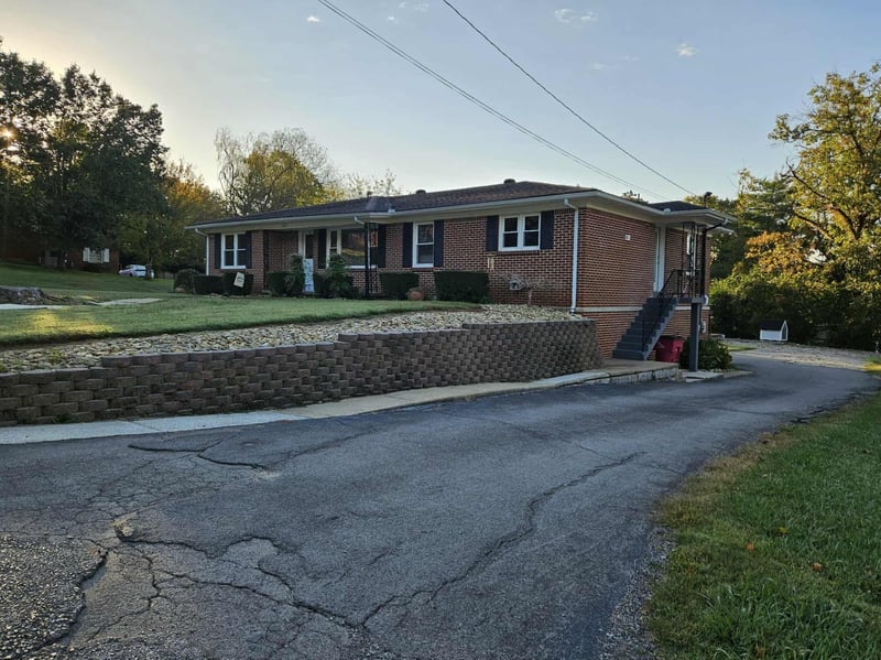 636 Carmack Ave, Carthage, TN 37030