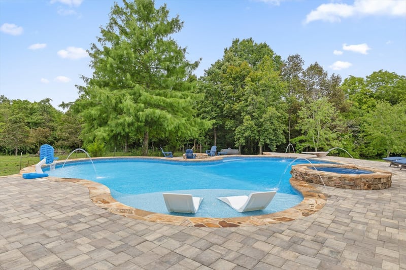 243 Lovinggood Rd, Ringgold, GA 30736