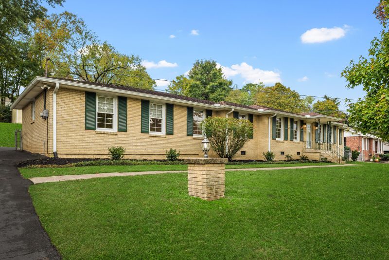 2019 Hickory Hill Ln, Hermitage, TN 37076