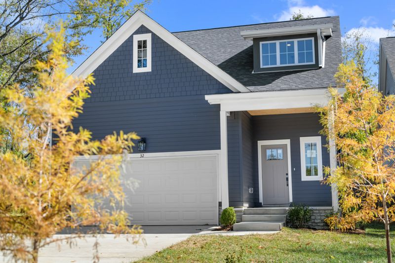327 Seneca Dr, Nashville, TN 37214