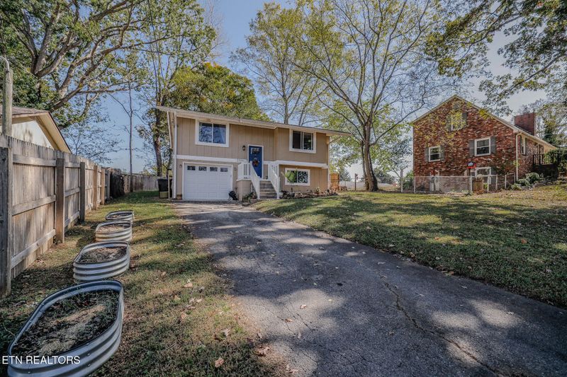 2006 Highland Rd, Maryville, TN 37801