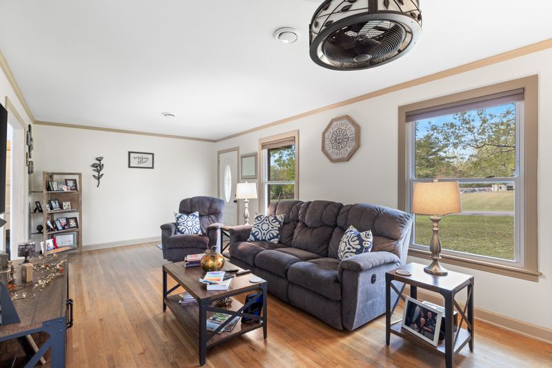 123 Elnora Dr, Hendersonville, TN 37075