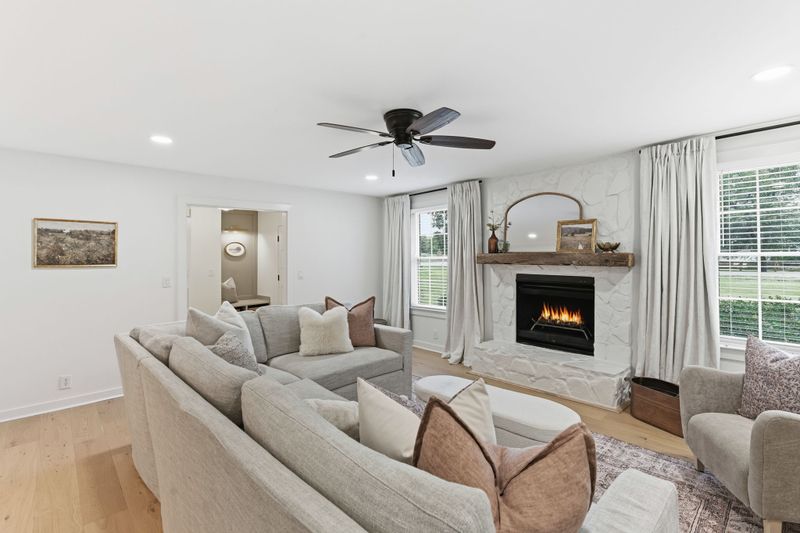 305 Ridgewood Rd, Franklin, TN 37064