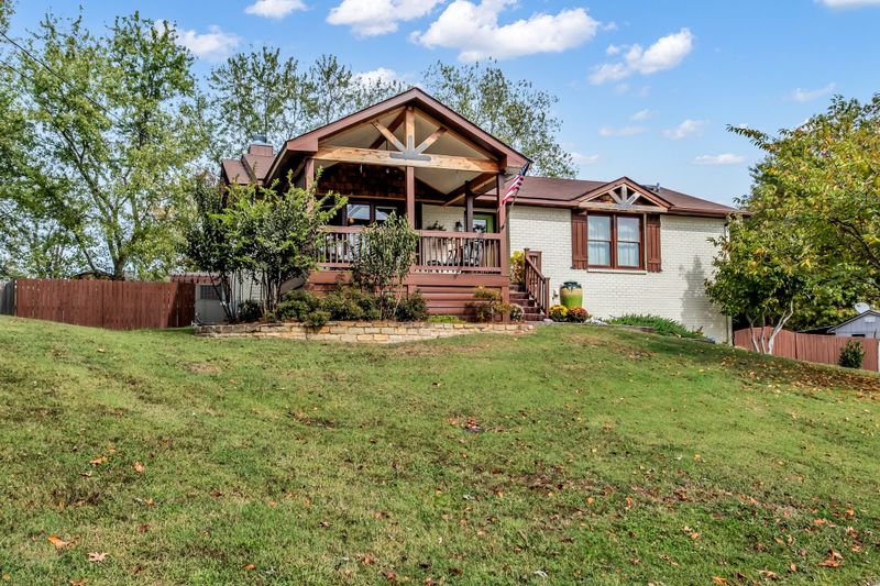104 Valley View Ct, Hendersonville, TN 37075