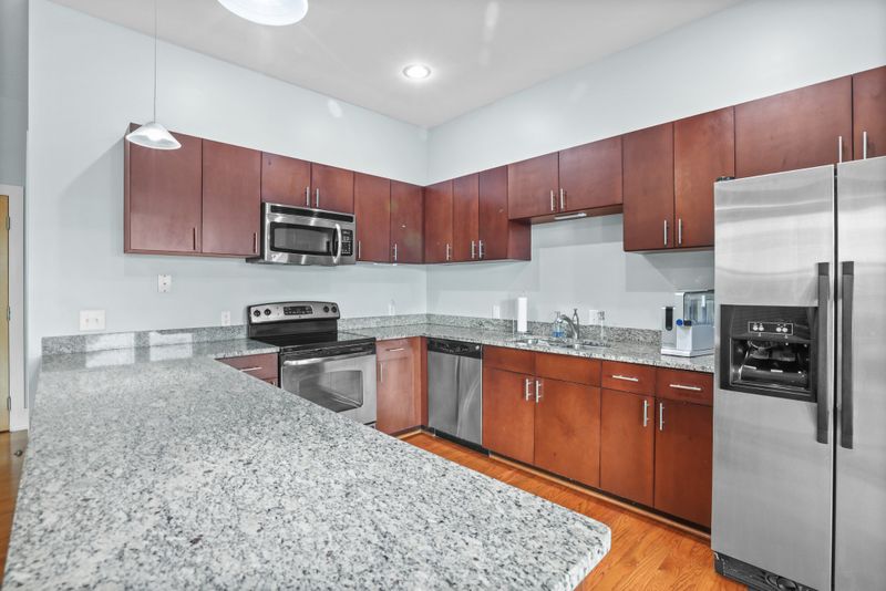 2201 8th Ave S #204, Nashville, TN 37204