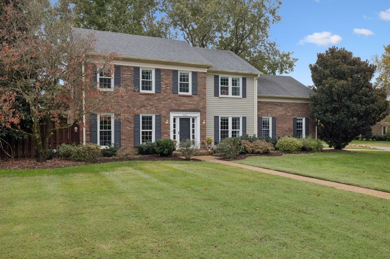 1121 Brandon Dr, Franklin, TN 37064
